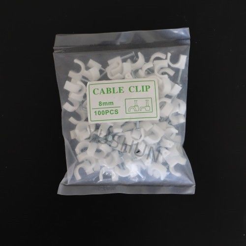 ワイヤーのためのさまざまな白くか黒い色のプラスチック平らなまたはケーブル クリップを使用して耐久財