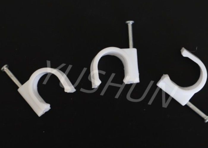 サークルまたはフラットデザインのプラスチックケーブルクリップ 4mm-25mmケーブル管理のために
