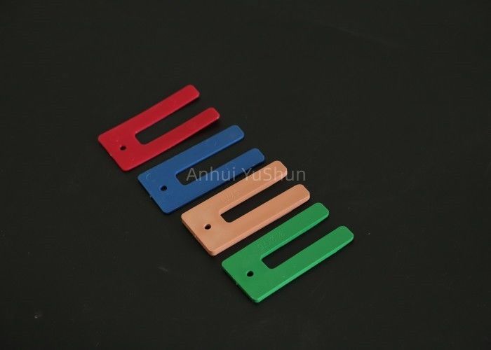 1.5mm 3.2mm 6.4mm 10mm プラスチックの窓のインストーラー 耐久性 黄色性能