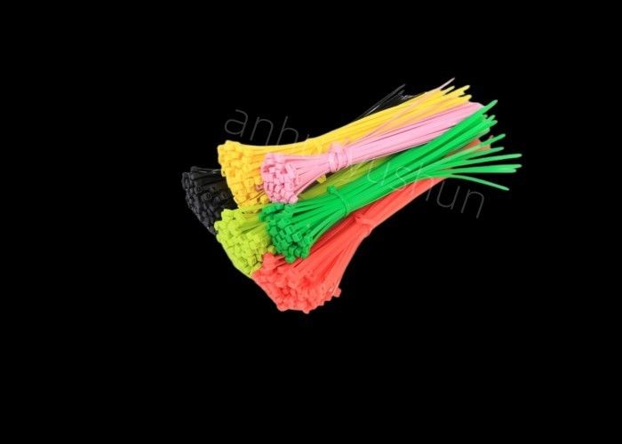 高強度プラスチックナイロンケーブルネクタイ 温度範囲 -40°Cから85°C 張力強さ18ポンド