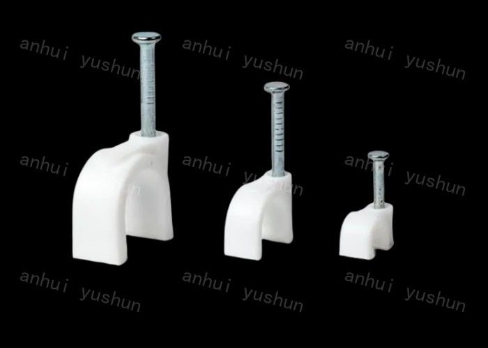 機能とメリットを持つ室内/屋外使用のためのプラスチックケーブルクリップを簡単にインストールする
