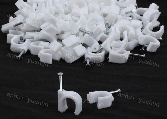 白いプラスチック ケーブルは袋/箱のプラスチック円ワイヤー ケーブル クリップのための4mm-25mmポリエステルをすべてのサイズ切る