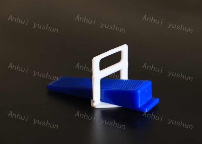 白いクリップとクイージ 3.0mm 床 pp素材のレベルラー用
