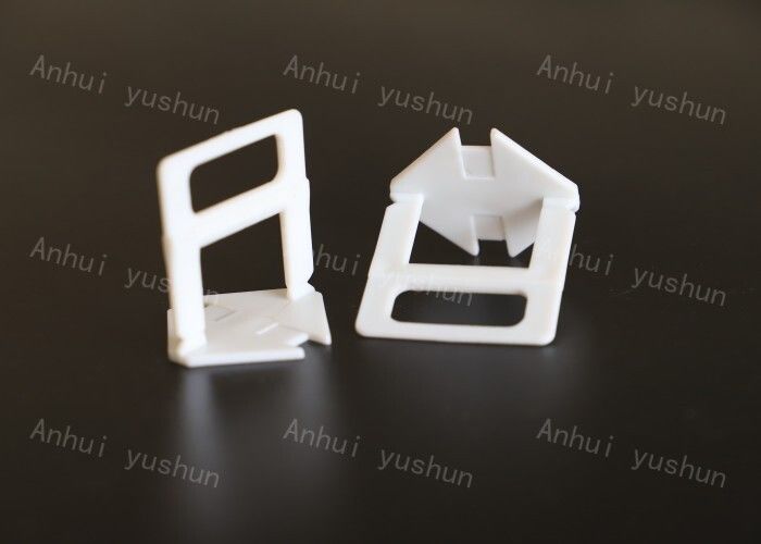プラスチックのタイルレベルングクリップとクイジ 2.5mm / 3mm / 4mm / 5mm / 6mm / 7mmタイルレベルングシステム